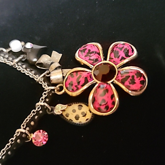 Vintage BETSEY JOHNSON Jungle Fever Pink Leopard Print Floral Charm Necklace. - Picture 7 of 11